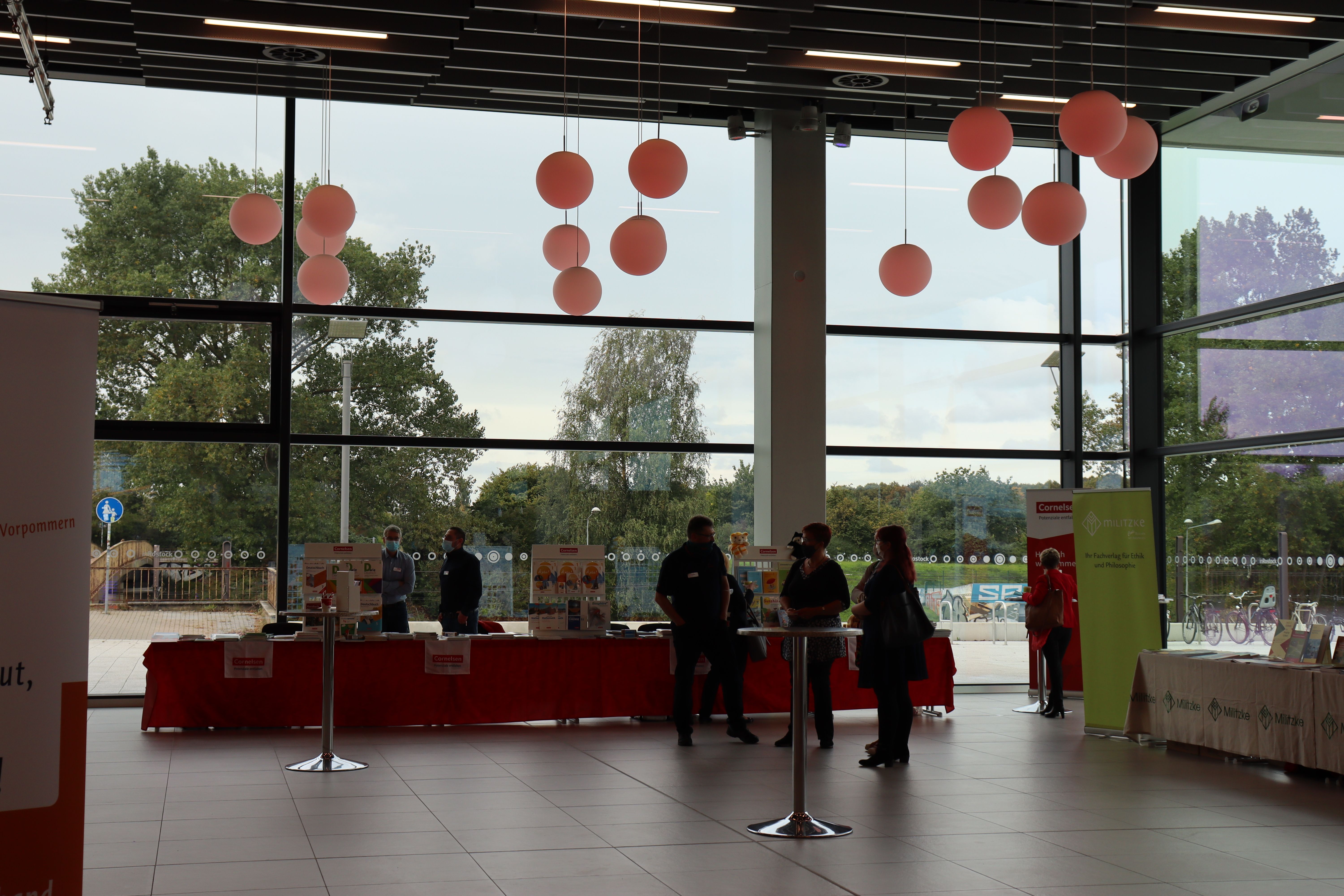 Verlagsstand in der Stadthalle Rostock